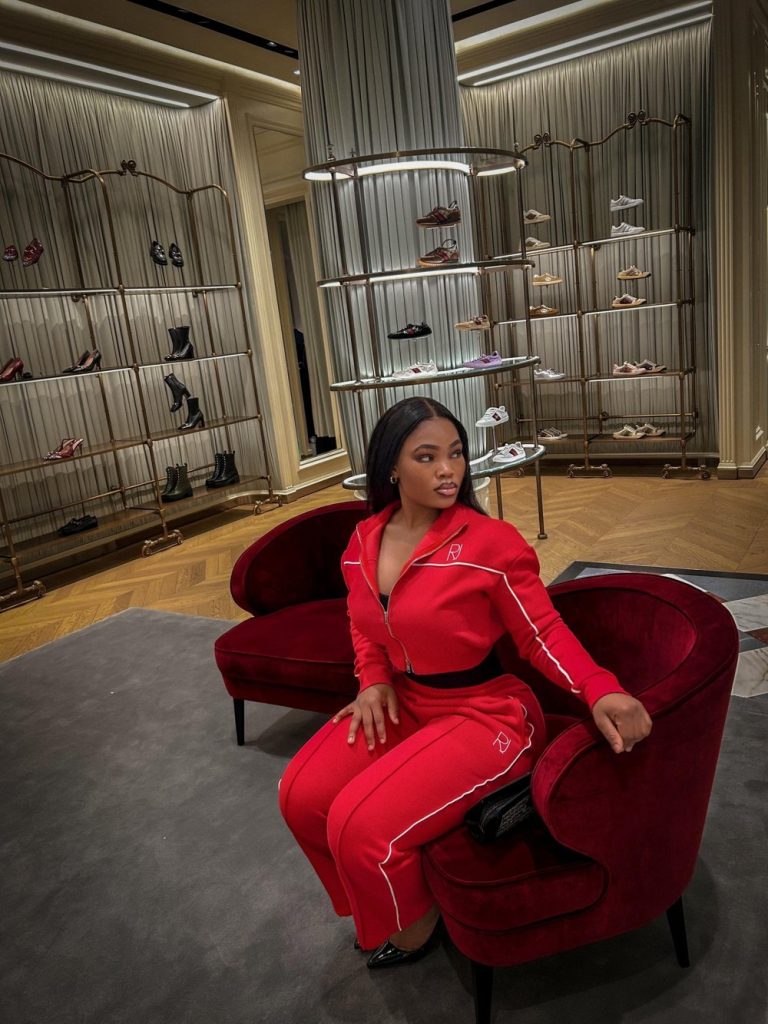 Rare Jane customer Kelly from the USA wearing the TLG Set Red Edition